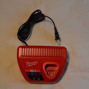 48-59-2401 Milwaukee M12 Lithium-Ion Battery Charger
